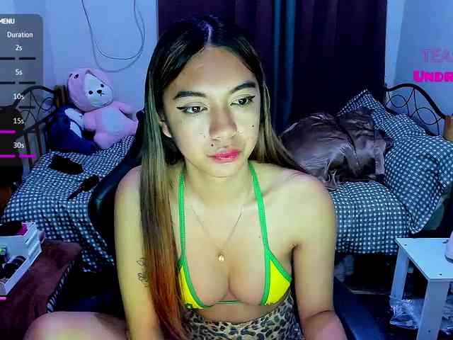 EmmaCoxx Sex Cam Show