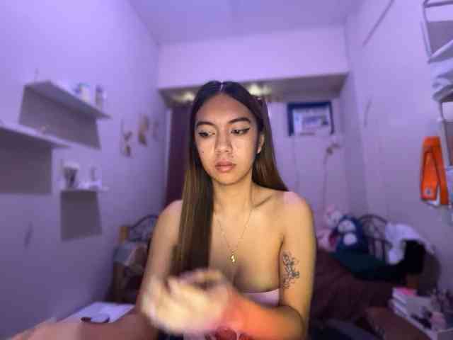 EmmaCoxx