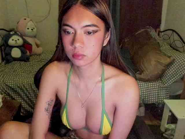 EmmaCoxx Sex Cam Show