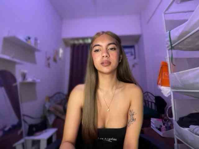 EmmaCoxx