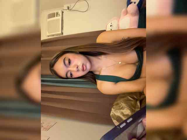 EmmaCoxx