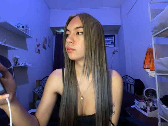EmmaCoxx Live Webcam on BongaCams
