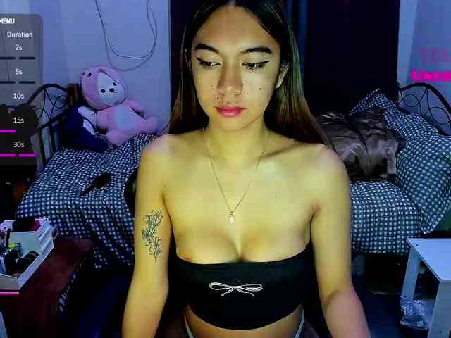 EmmaCoxx Sex Cam Show
