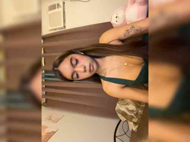EmmaCoxx