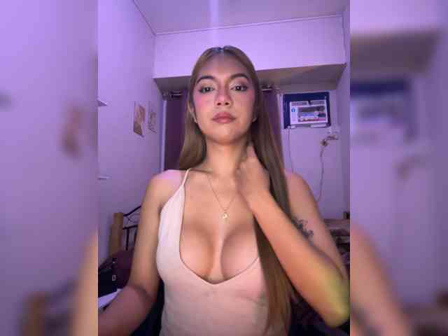 EmmaCoxx