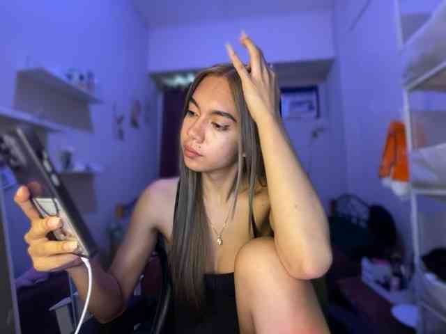 EmmaCoxx Live Webcam on BongaCams