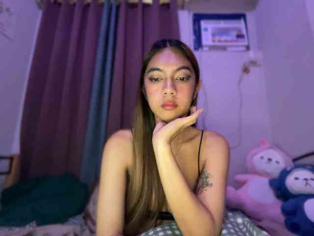 EmmaCoxx Sex Cam Show