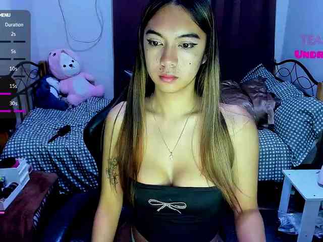 EmmaCoxx Sex Cam Show