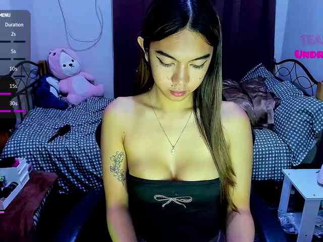 EmmaCoxx Sex Cam Show