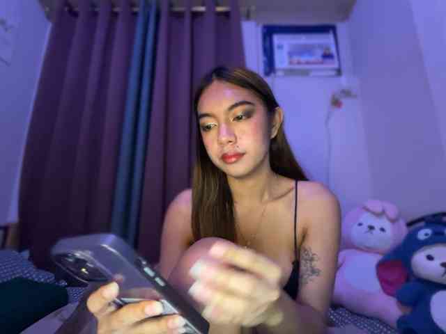 EmmaCoxx Sex Cam Show