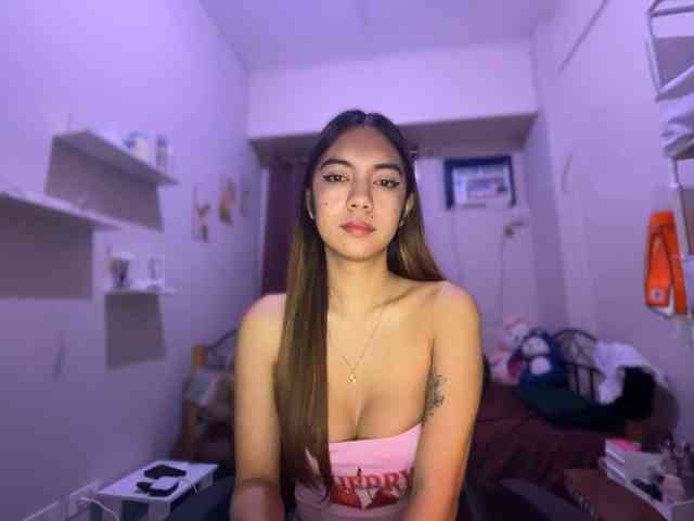 EmmaCoxx