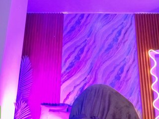 Kristen-tay Porn Show