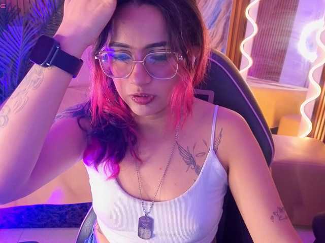 Kristen-tay live cam on BongaCams
