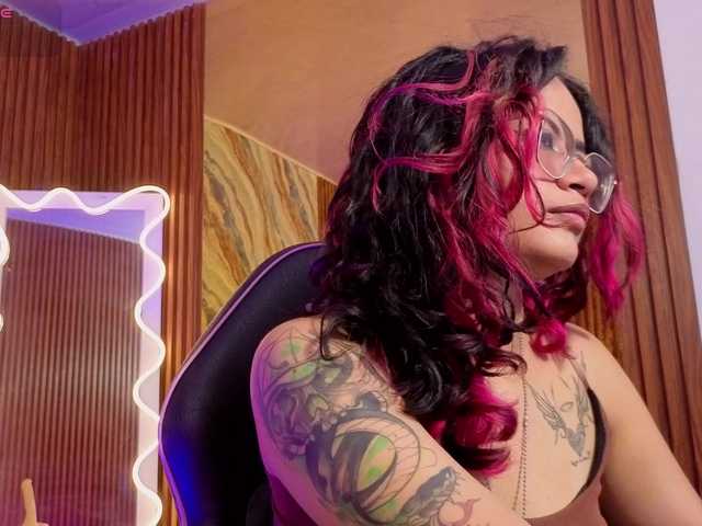 Kristen-tay live cam on BongaCams