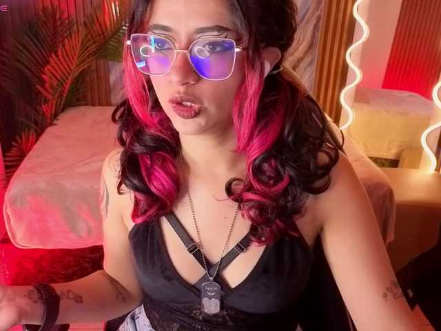 Kristen-tay live cam on BongaCams
