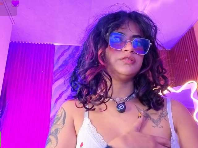 Kristen-tay, en directo ahora en BongaCams