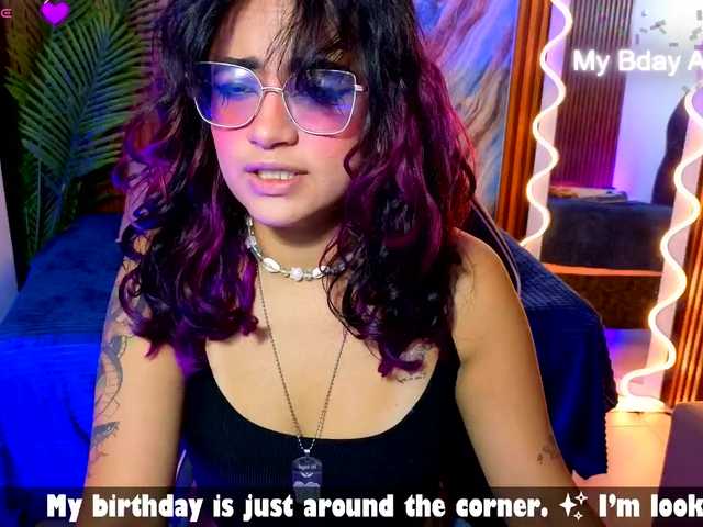 Kristen-tay live cam on BongaCams