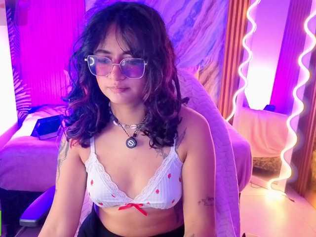 Kristen-tay live cam on BongaCams