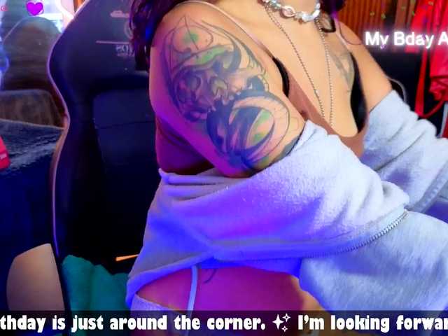 Kristen-tay live cam on BongaCams