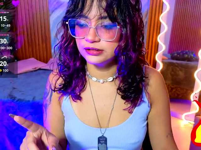 Kristen-tay live webcam show