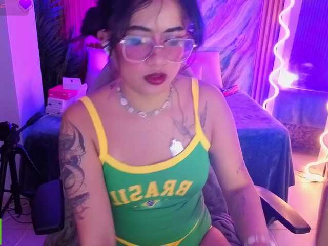 Kristen-tay live cam on BongaCams