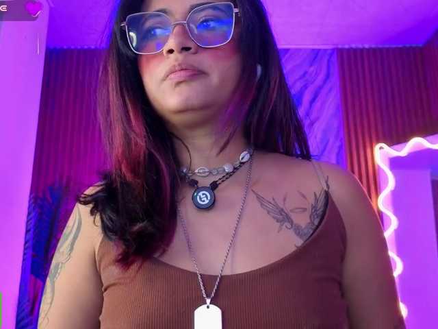 Kristen-tay live cam on BongaCams