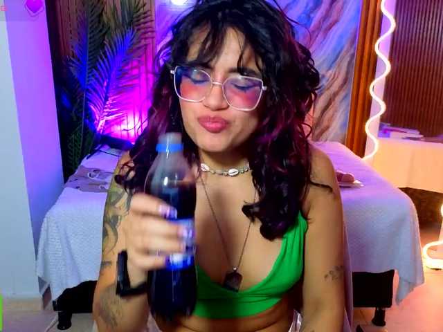 Kristen-tay live cam on BongaCams