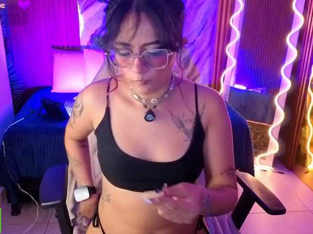 Kristen-tay live cam on BongaCams