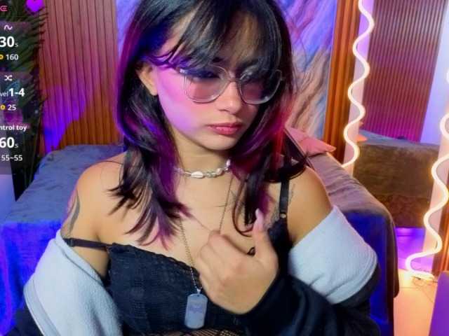Kristen-tay live cam on BongaCams