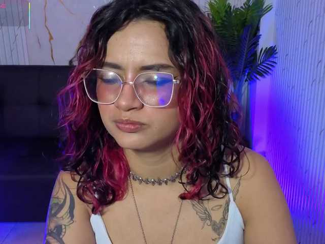 Kristen-tay's BongaCams show and profile