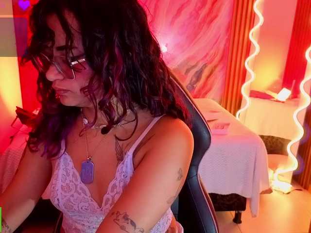 Kristen-tay live cam on BongaCams