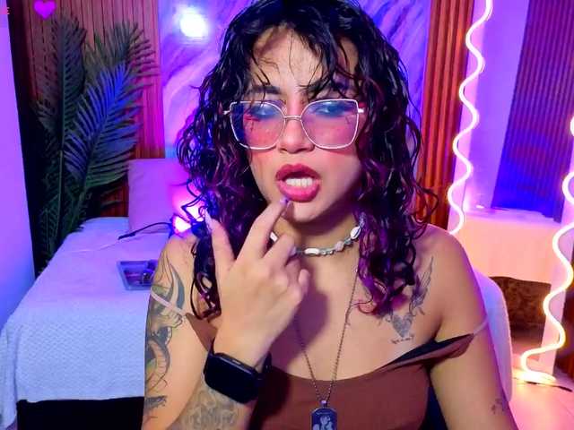 Kristen-tay live cam on BongaCams