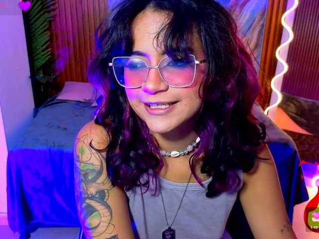 Kristen-tay live cam on BongaCams