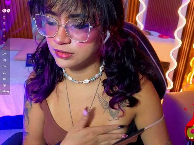 Kristen-tay live cam on BongaCams