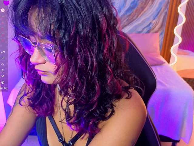 Kristen-tay live cam on BongaCams