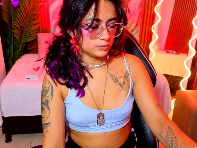 Kristen-tay live cam on BongaCams