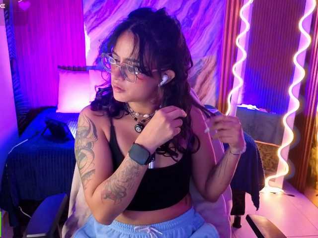 Kristen-tay live cam on BongaCams
