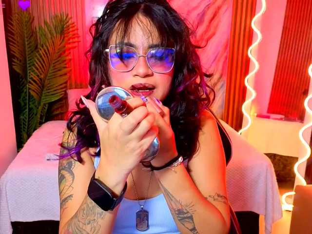 Kristen-tay live cam on BongaCams