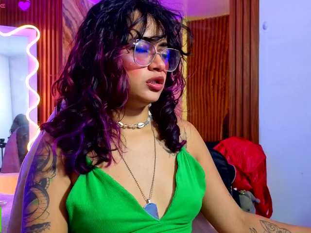 Kristen-tay live cam on BongaCams