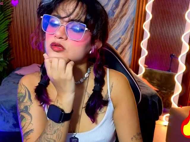 Kristen-tay live cam on BongaCams