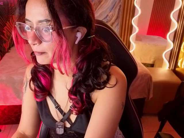 Kristen-tay live cam on BongaCams