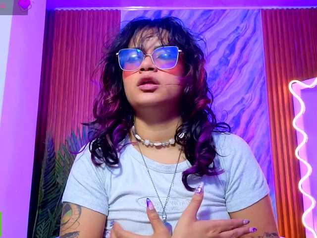 Kristen-tay live cam on BongaCams