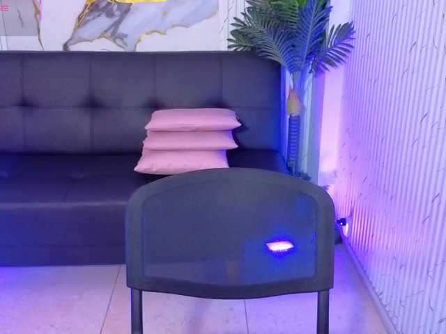 Kristen-tay's BongaCams show and profile