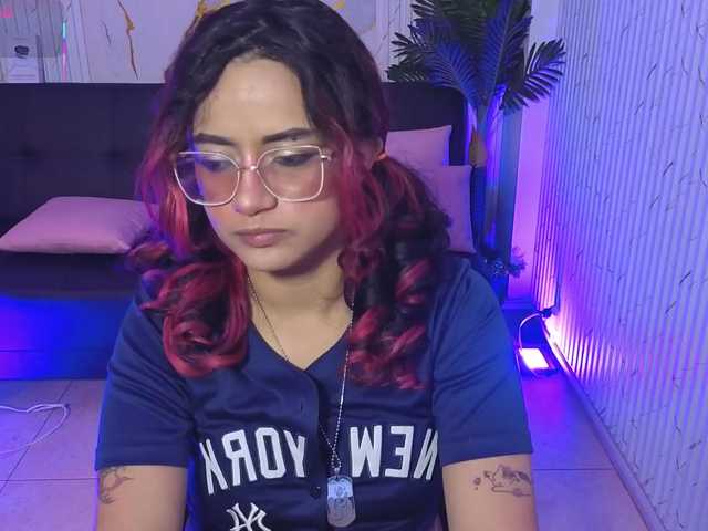 Kristen-tay's BongaCams show and profile