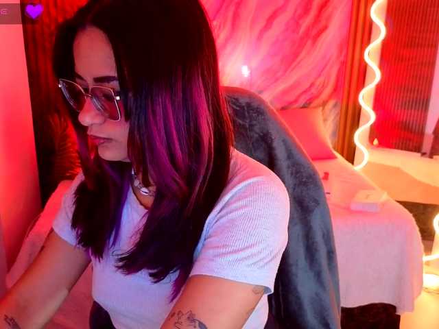 Kristen-tay live cam on BongaCams