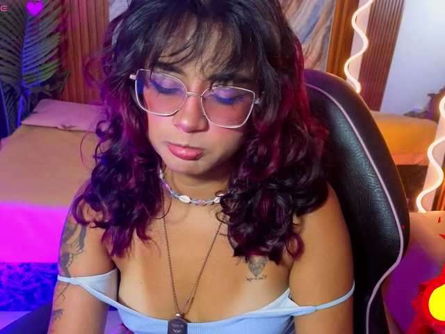 Kristen-tay live cam on BongaCams