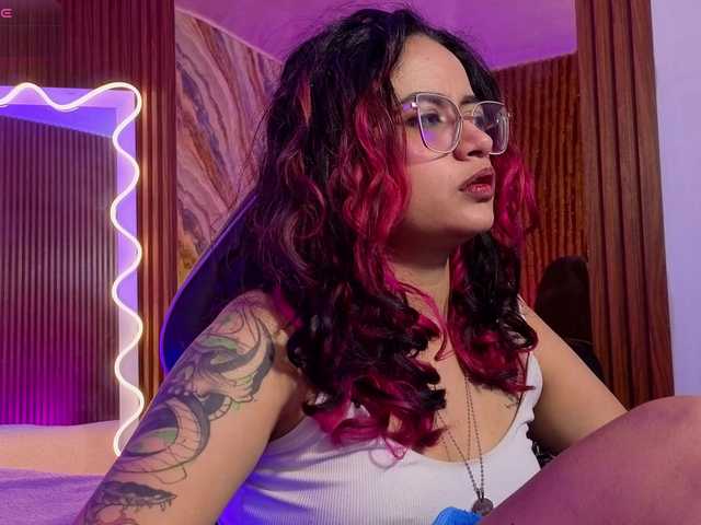 Kristen-tay live cam on BongaCams