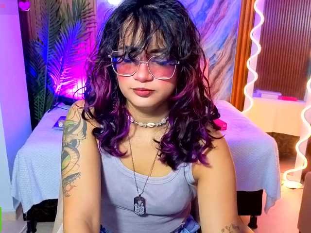Kristen-tay live cam on BongaCams