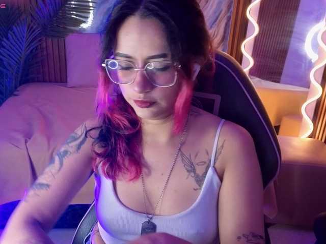 Kristen-tay live cam on BongaCams
