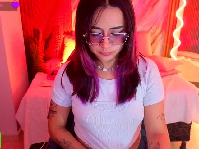 Kristen-tay live cam on BongaCams